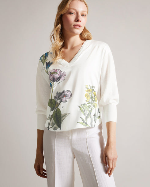 RAILI-Knitwear-Luxury and loungewear collide in the RAILI jumper. Featuring a relaxed fit in a breathable cotton and linen blend, the true standout of this piece is the floral satin front. Perfect for a day out with friends or a casual date, it offers both comfort and style. Jumper Botanical bouquet print Satin front Cotton and linen blend V-neck 3/4 length sleeves Round hem Jara is 5'10.5" / 1.79cm and wears White in a Ted size 1- Ted Baker Romania